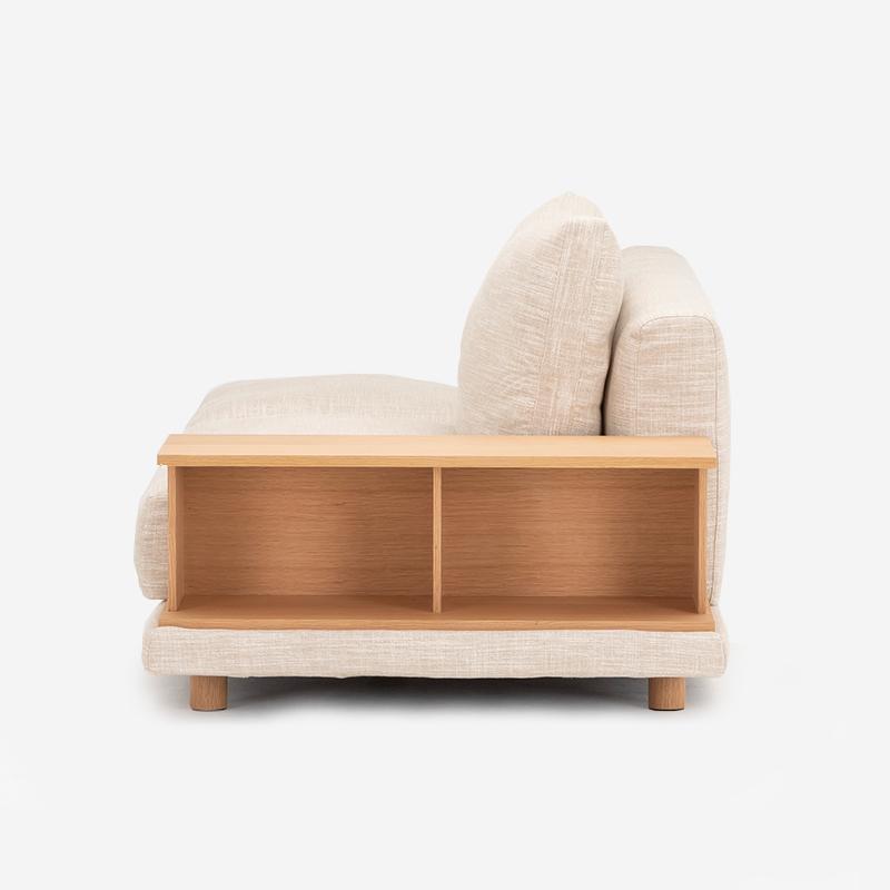 BUILD Oak & Fabric Woodarm Sofa– Actus häuse