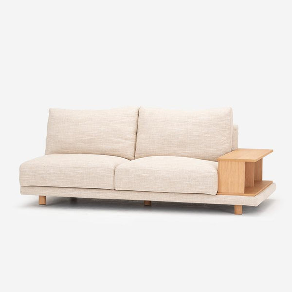 BUILD Oak & Fabric Woodarm Sofa– Actus häuse