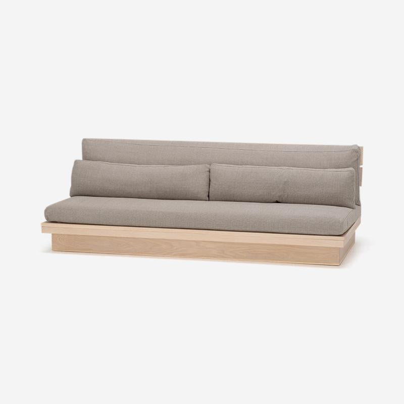 JARVI Oak & Fabric Sofa– Actus häuse
